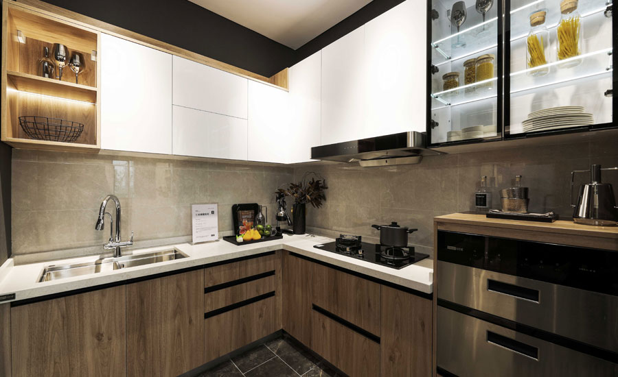 Stainless-steel-kitchens-are-suitable-for-outdoor-use.jpg